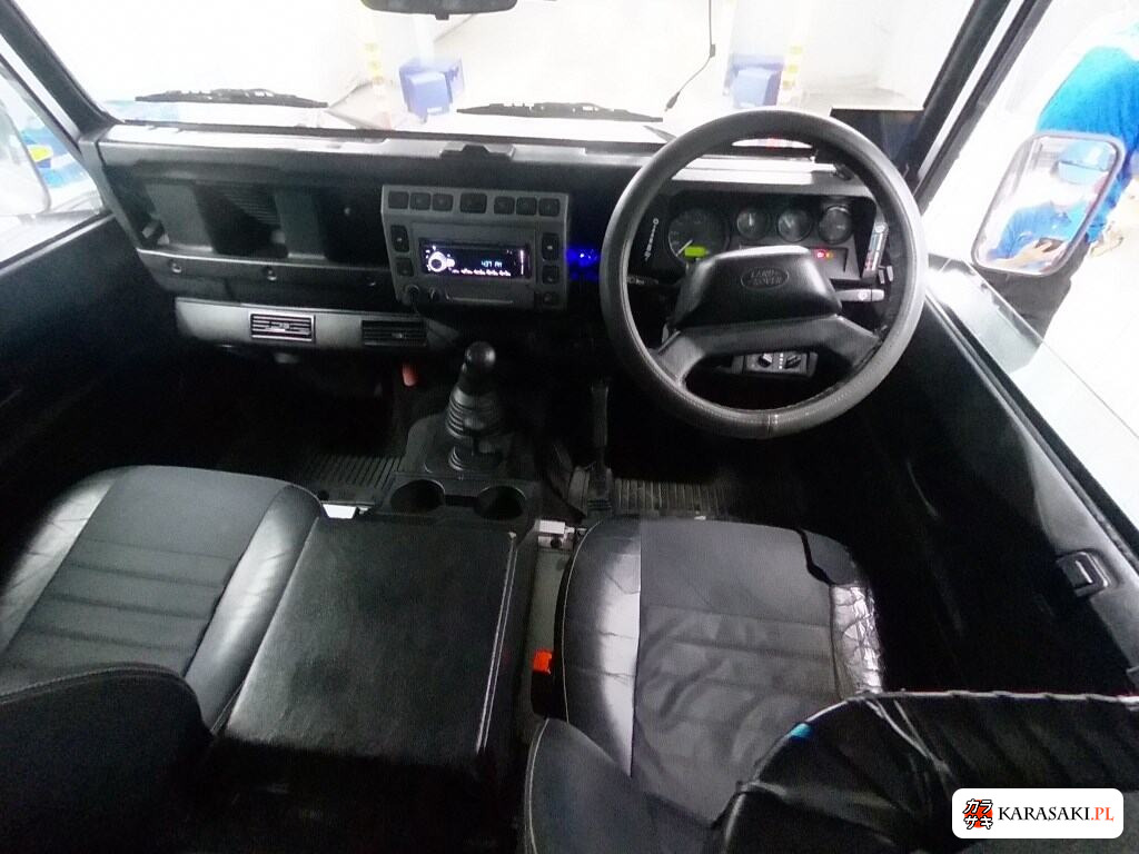 2004 Land Rover Defender 5D 4WD 110SE 5