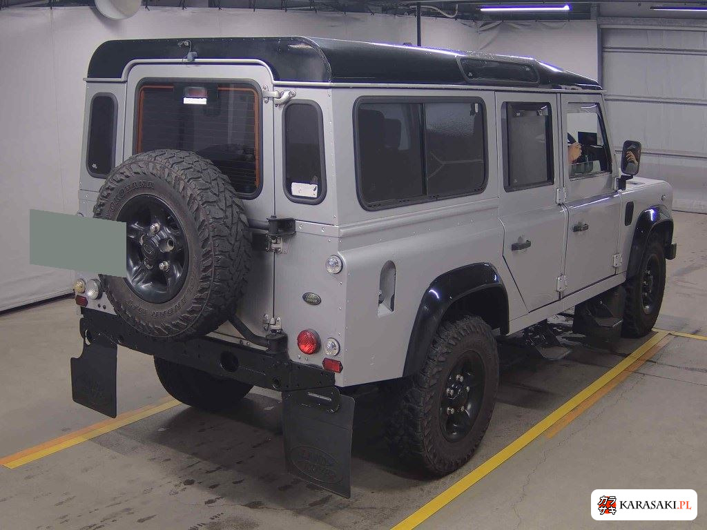 2004 Land Rover Defender 5D 4WD 110SE 4