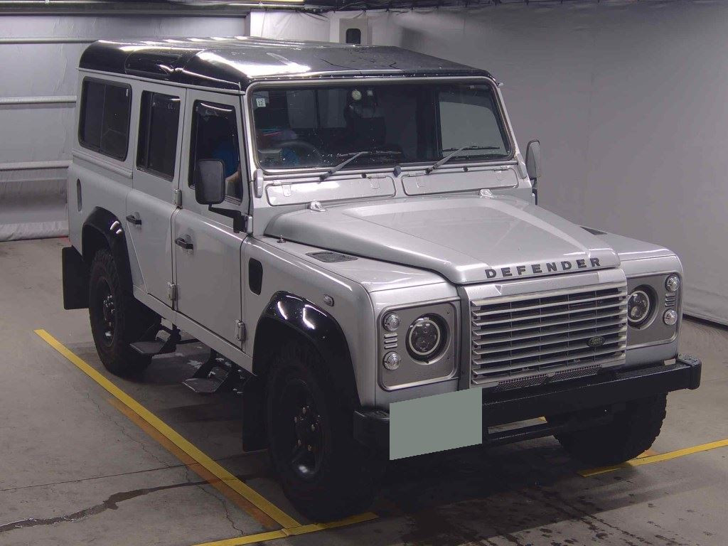 Land Rover Defender 2004 z aukcji japońskiej
