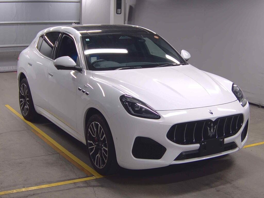 Maserati Grecale 2023 z aukcji japońskiej