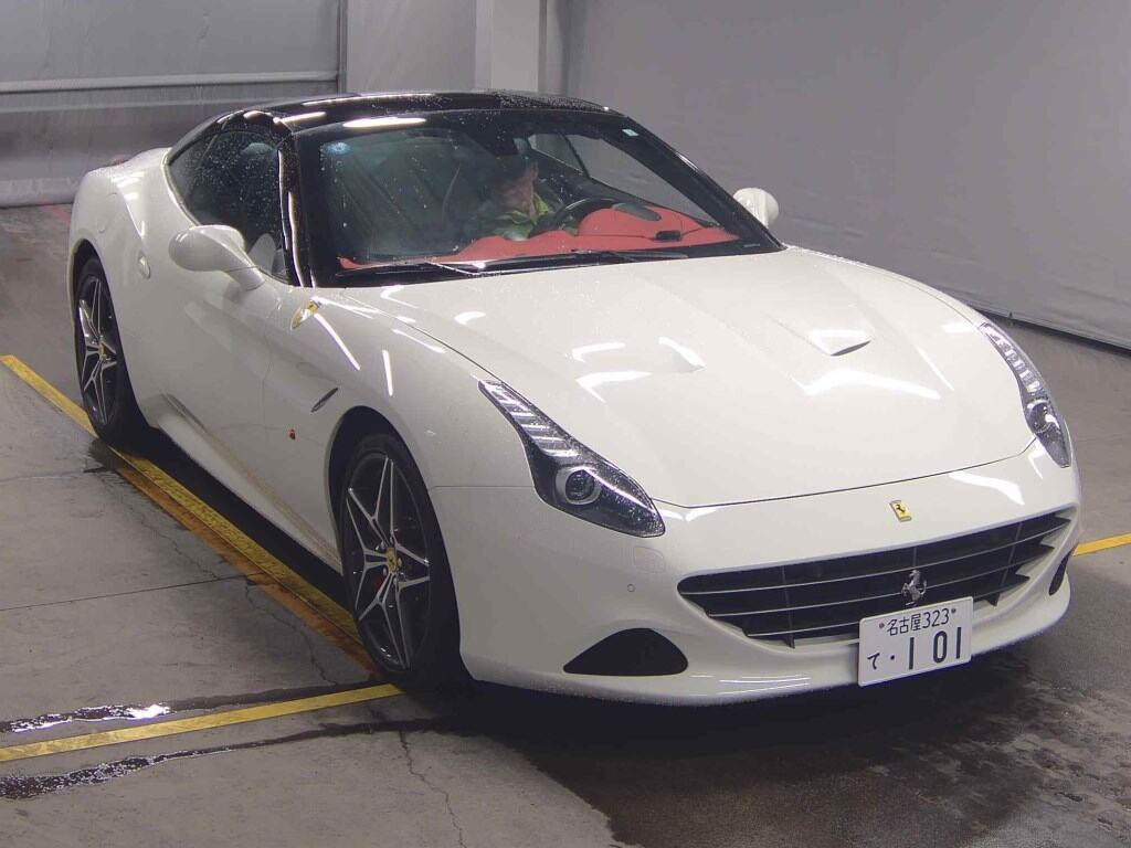 Ferrari California T 2017 z aukcji japońskiej