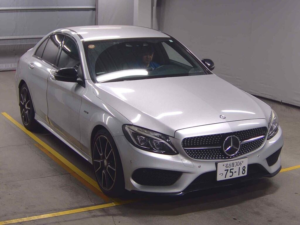 Mercedes-Benz C-Class 2015 z aukcji japońskiej