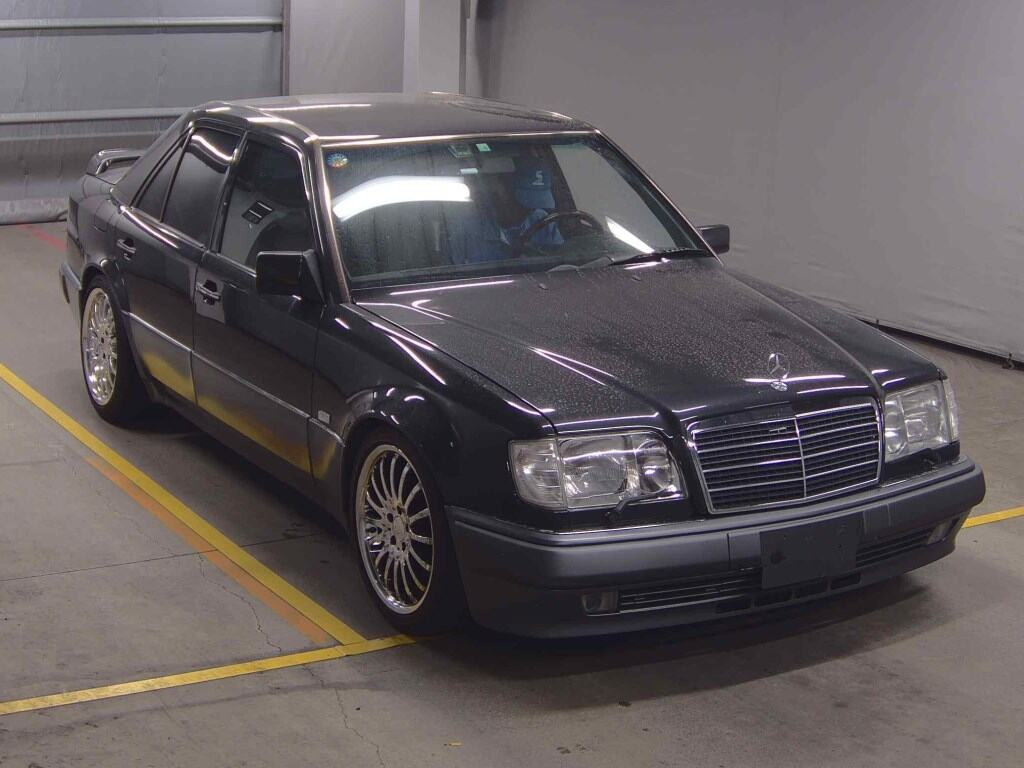Mercedes-Benz E-Class 1993 z aukcji japońskiej