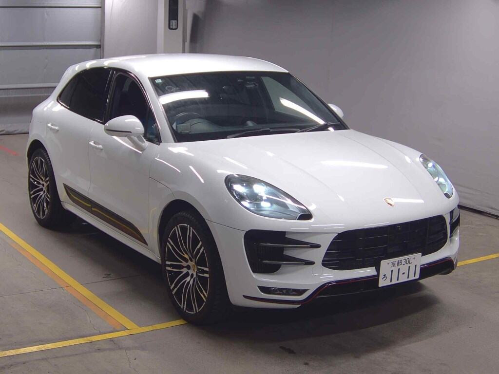 Porsche Macan 2018 z aukcji japońskiej