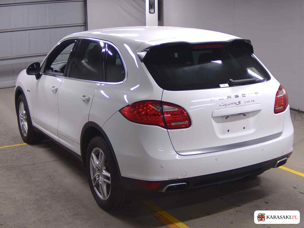 2013 Porsche Cayenne 4WD S Hybrid 2