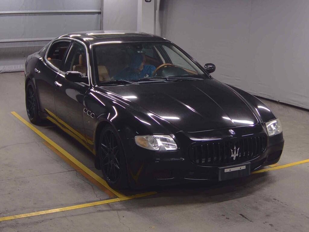Maserati Quattroporte 2007 z aukcji japońskiej