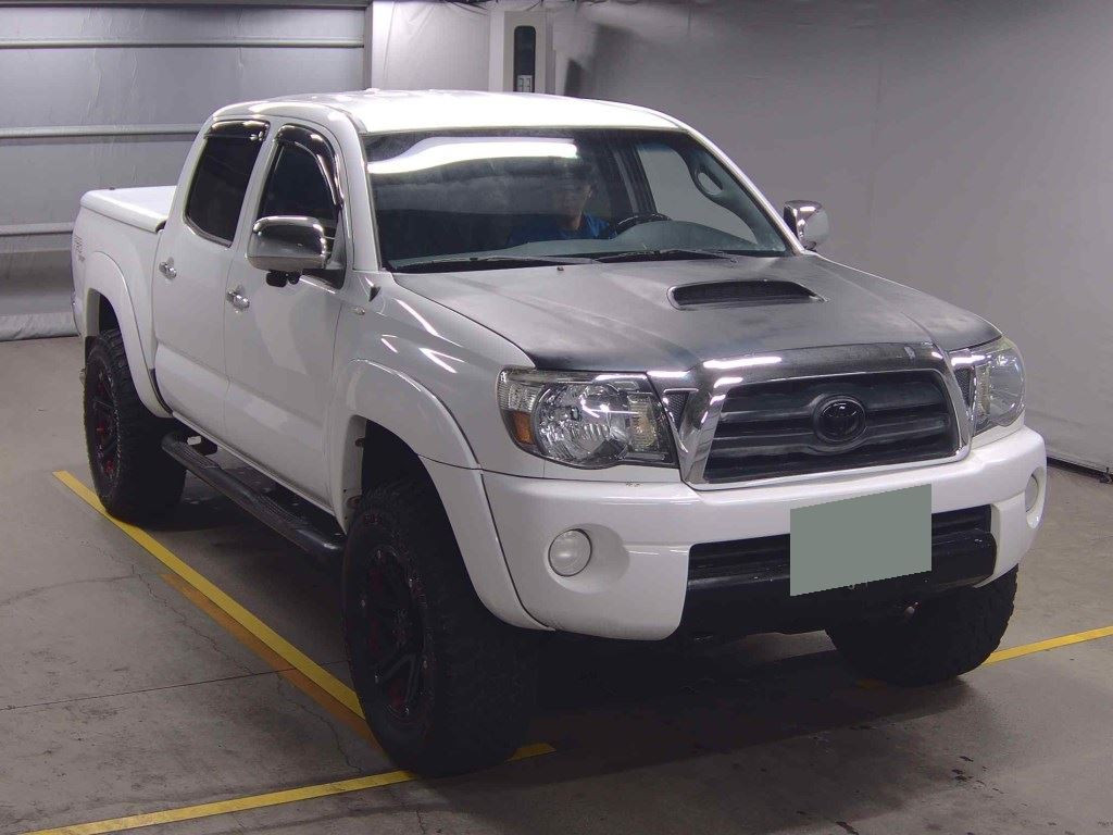 America Toyota Tacoma 2015 z aukcji japońskiej