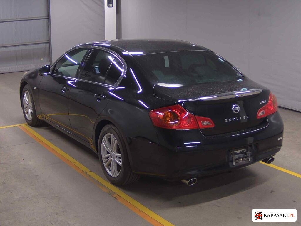 Nissan Skyline 2014 z aukcji japońskiej