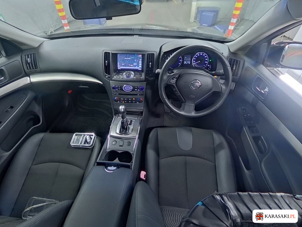 Nissan Skyline 2014 z aukcji japońskiej