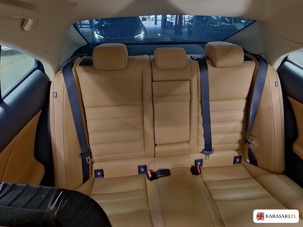 Lexus Is 2015 z aukcji japońskiej