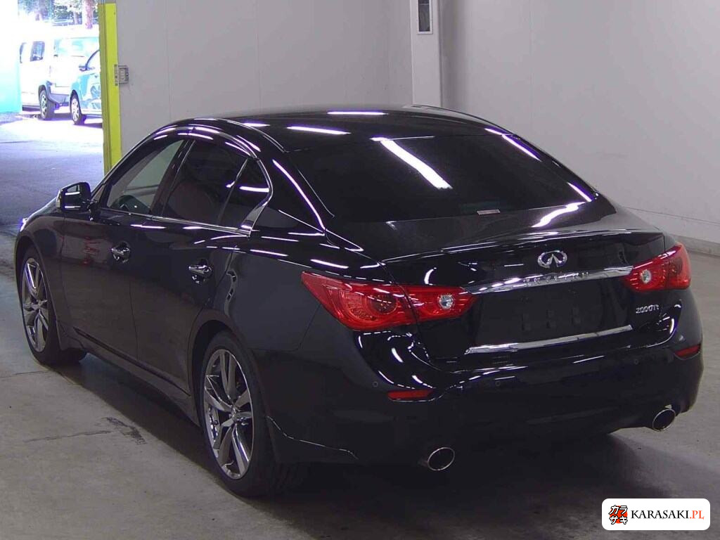 Nissan Skyline 2015 z aukcji japońskiej