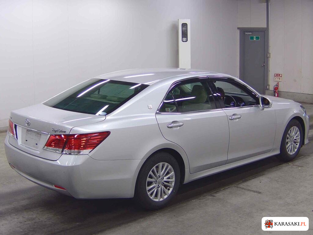 Toyota Crown 2017 z aukcji japońskiej