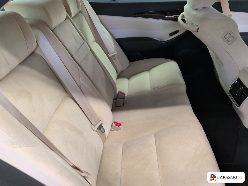 Toyota Crown 2017 z aukcji japońskiej