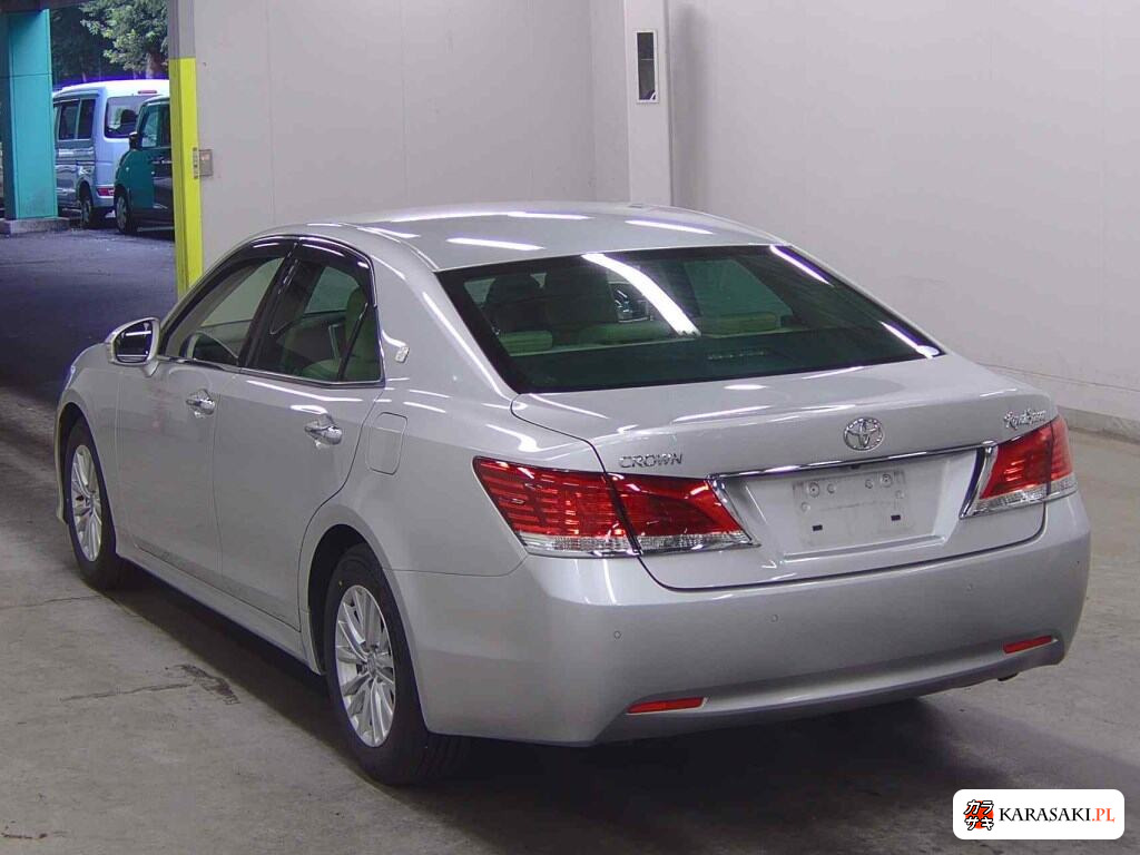 Toyota Crown 2017 z aukcji japońskiej