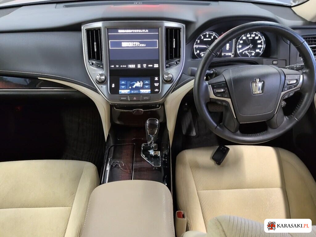 Toyota Crown 2017 z aukcji japońskiej