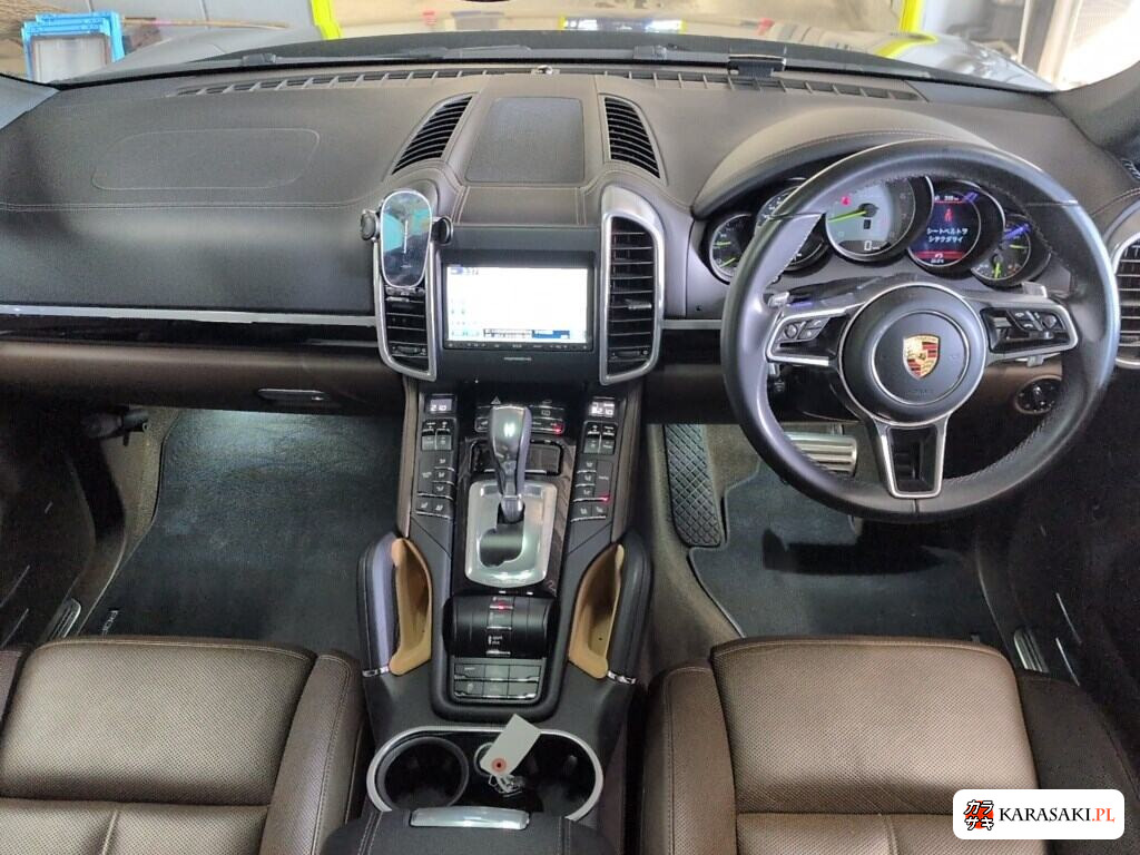 Porsche Cayenne 2015 z aukcji japońskiej