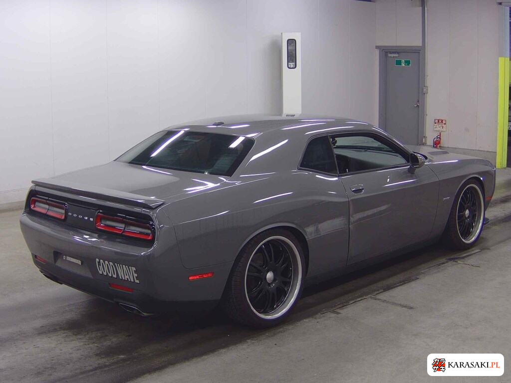 Dodge Challenger 2018 z aukcji japońskiej