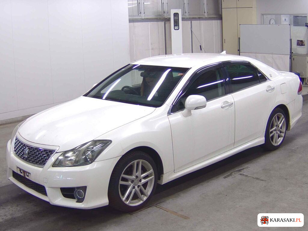 Toyota Crown 2011 z aukcji japońskiej