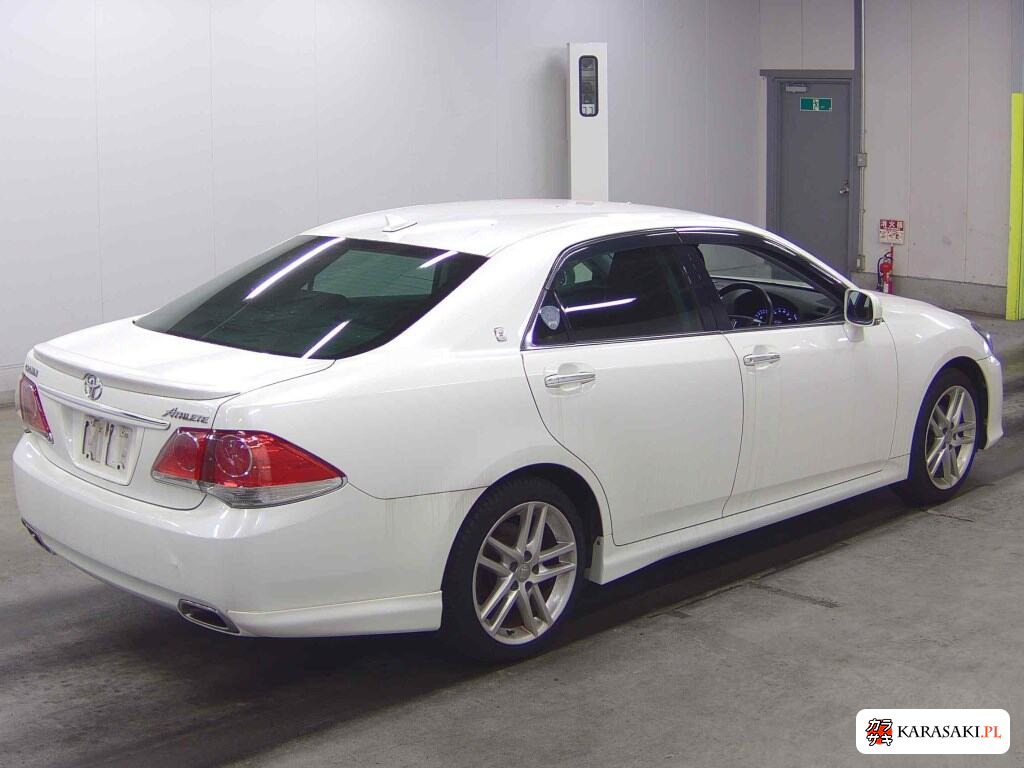 Toyota Crown 2011 z aukcji japońskiej