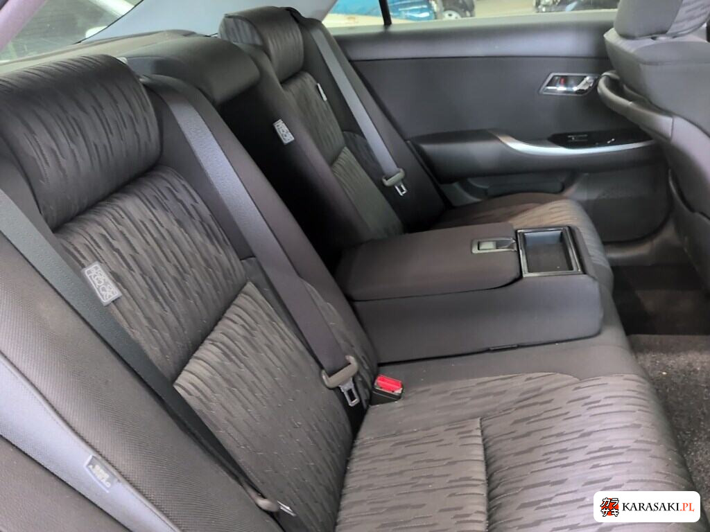Toyota Crown 2011 z aukcji japońskiej
