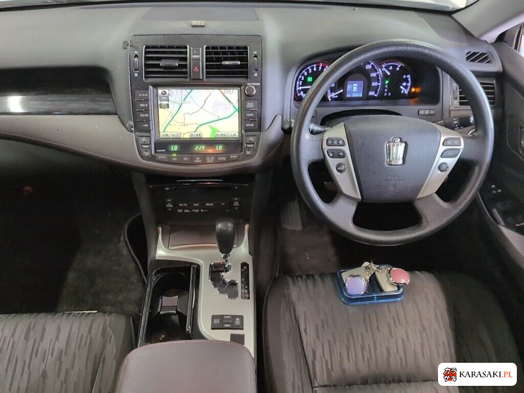 Toyota Crown 2011 z aukcji japońskiej