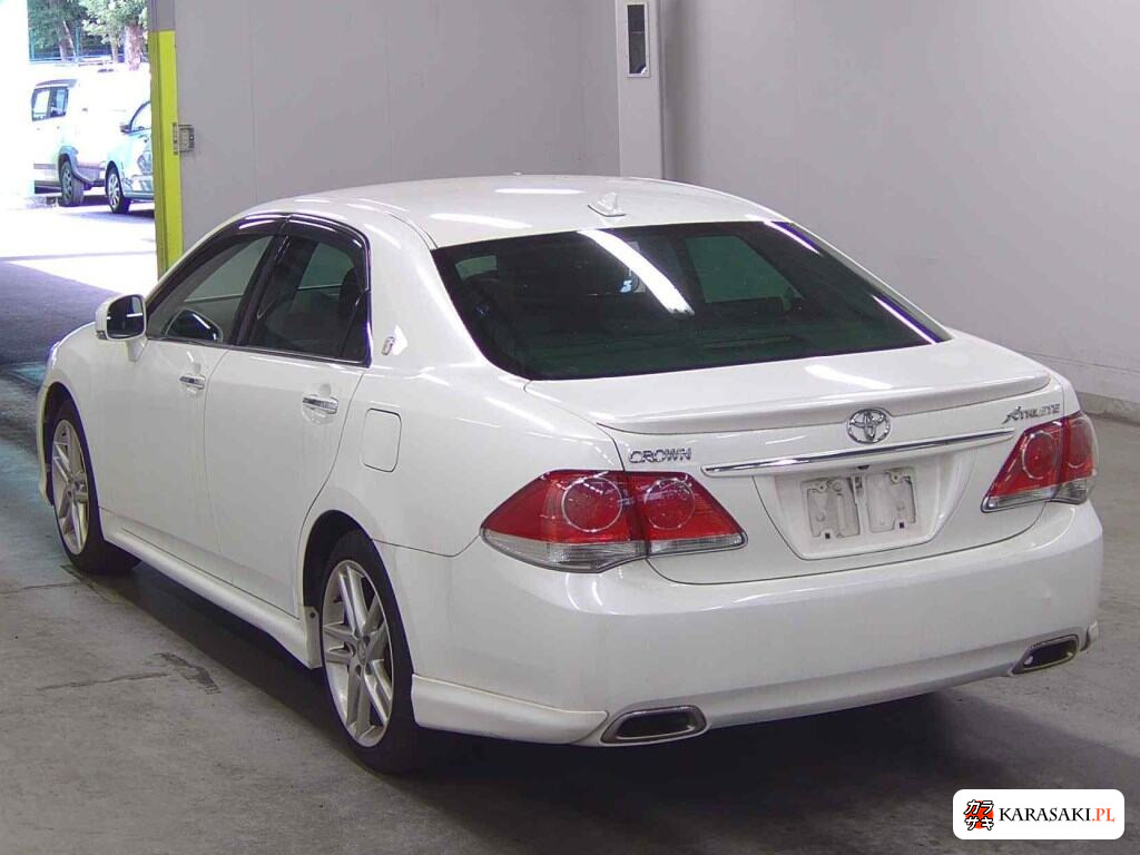 Toyota Crown 2011 z aukcji japońskiej