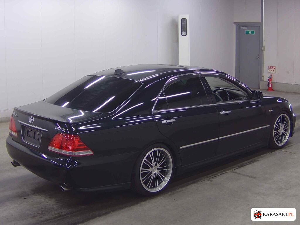 Toyota Crown 2004 z aukcji japońskiej