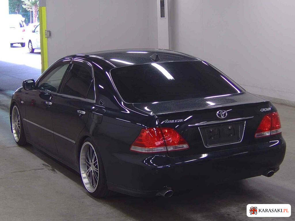 Toyota Crown 2004 z aukcji japońskiej