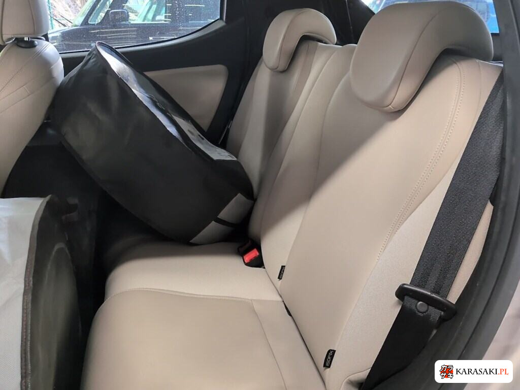 2013 Lancia Ypsilon 6