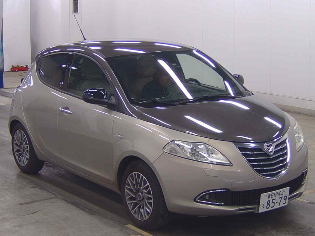 Lancia Ypsilon 2013 z aukcji japońskiej