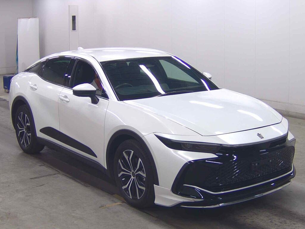 Toyota Crown Crossover 2024 z aukcji japońskiej