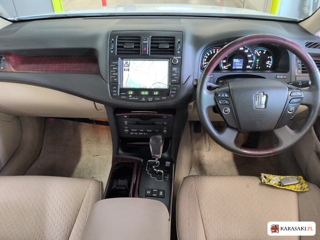 Toyota Crown 2008 z aukcji japońskiej