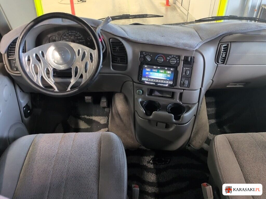 Chevrolet FUMEI 2001 z aukcji japońskiej