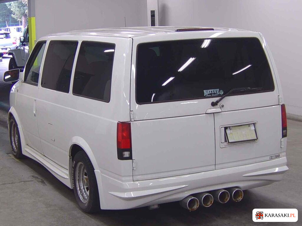 Chevrolet FUMEI 2001 z aukcji japońskiej
