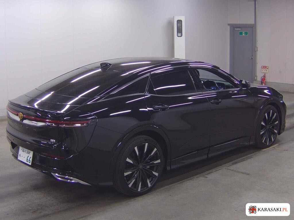 Toyota Crown Crossover 2023 z aukcji japońskiej
