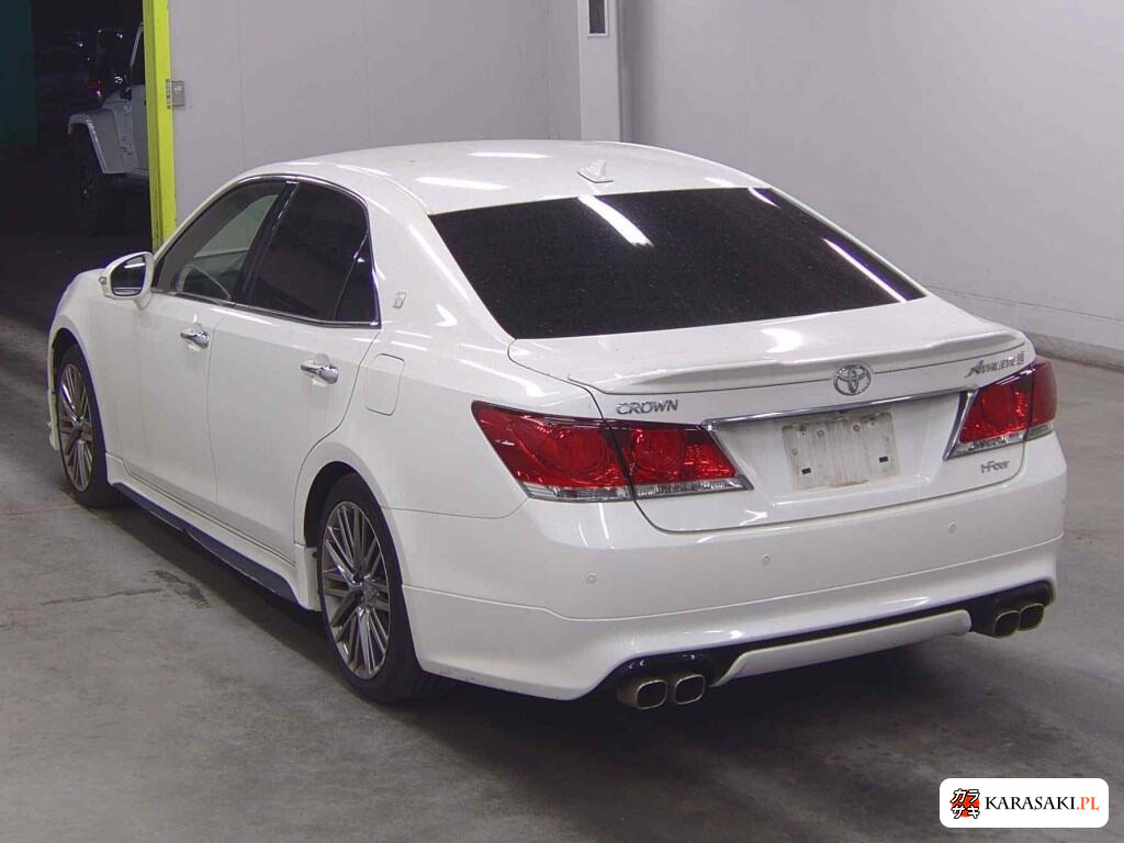 Toyota Crown 2014 z aukcji japońskiej