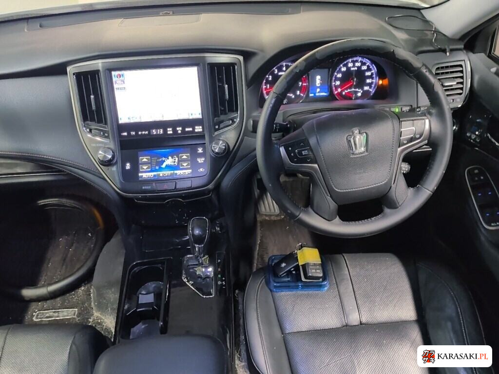 Toyota Crown 2014 z aukcji japońskiej
