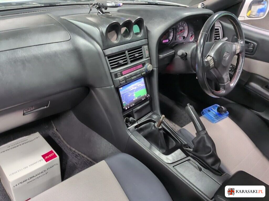 Nissan Skyline 1999 z aukcji japońskiej
