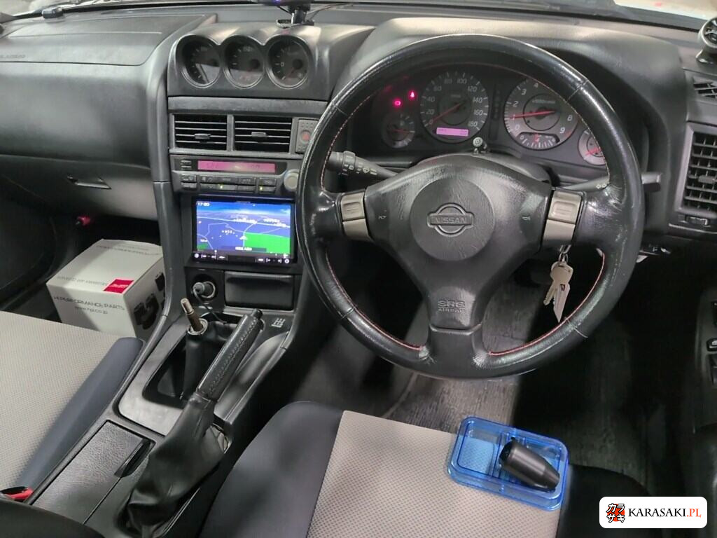 Nissan Skyline 1999 z aukcji japońskiej