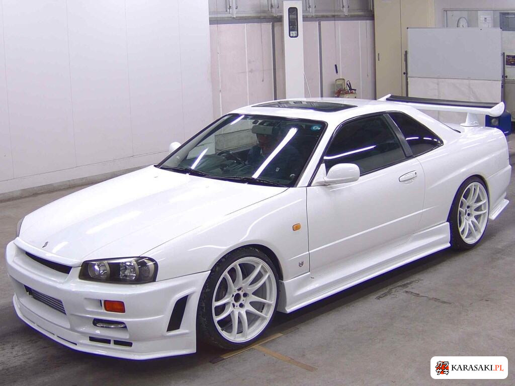 Nissan Skyline 1999 z aukcji japońskiej