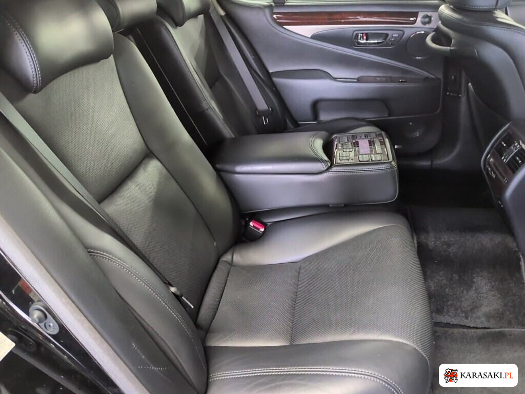 Lexus LS 2016 z aukcji japońskiej