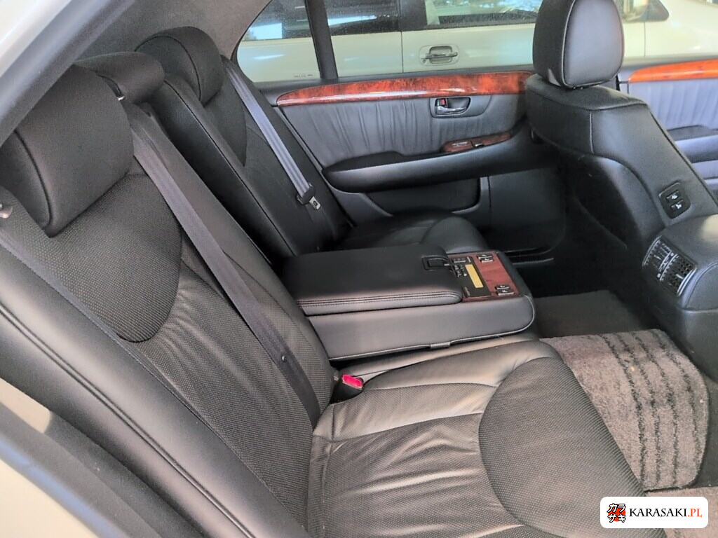 Toyota Celsior 2004 z aukcji japońskiej