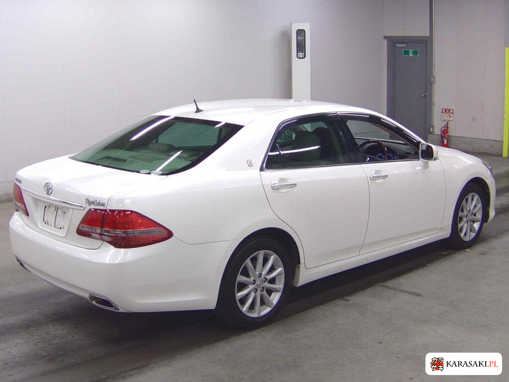 Toyota Crown 2009 z aukcji japońskiej