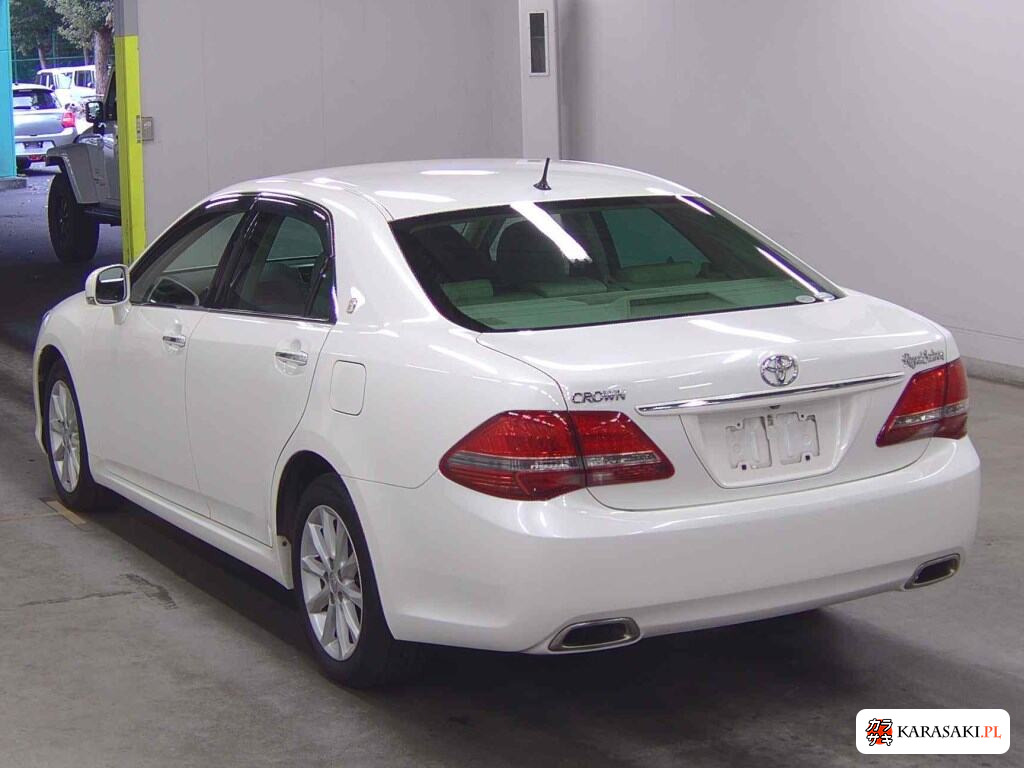Toyota Crown 2009 z aukcji japońskiej