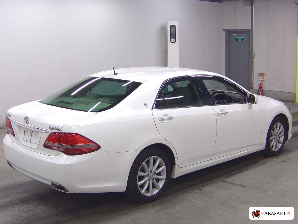 Toyota Crown 2009 z aukcji japońskiej
