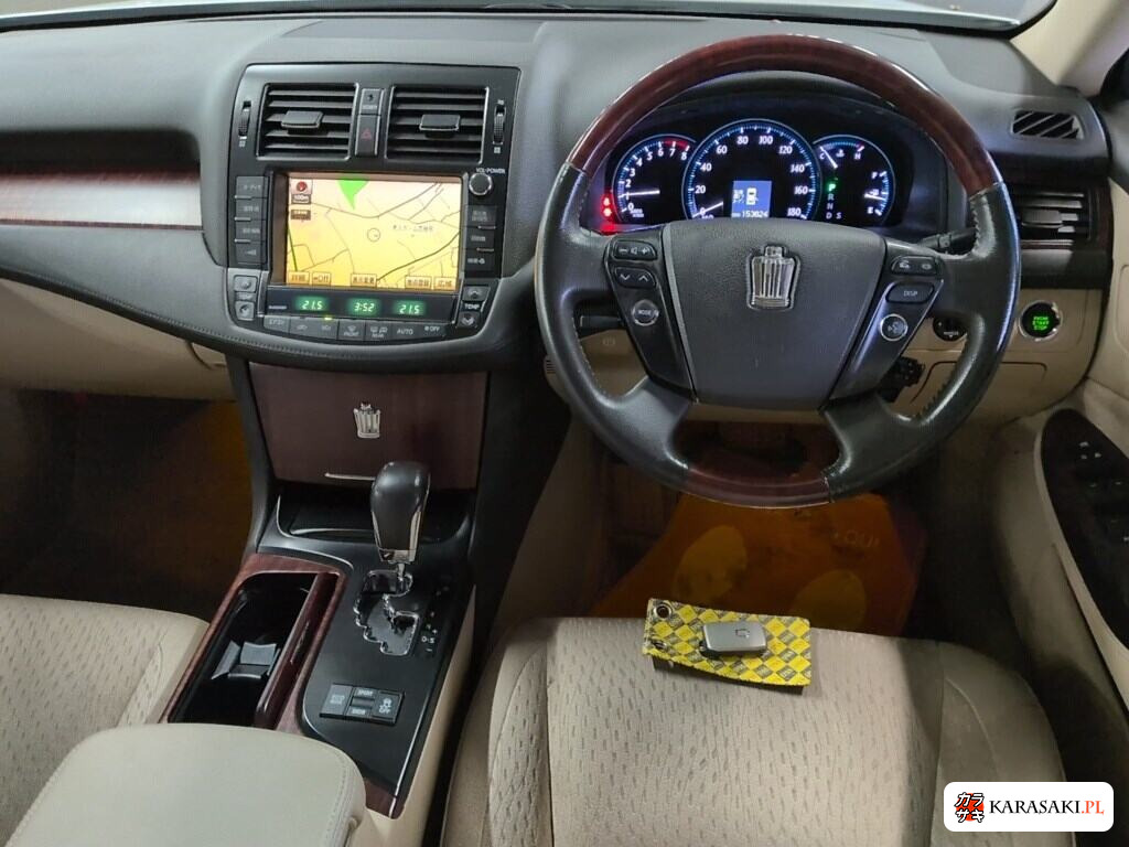 Toyota Crown 2009 z aukcji japońskiej