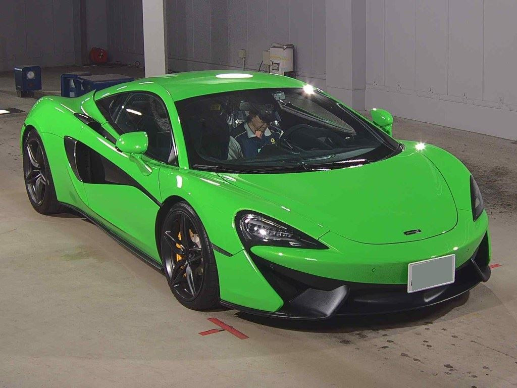Mclaren 540C 2017 z aukcji japońskiej