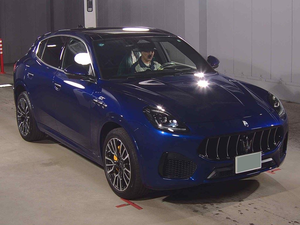 Maserati Grecale 2023 з японського аукціону