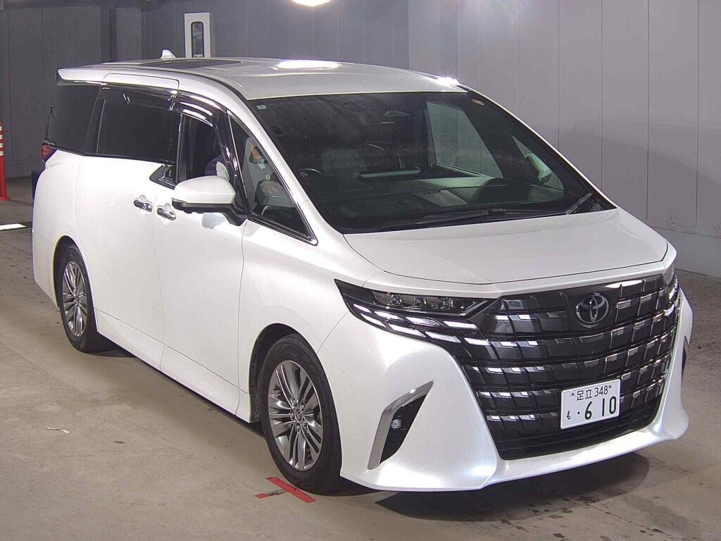 Toyota Alphard 2024 z aukcji japońskiej