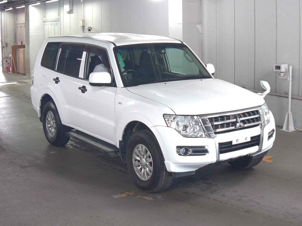 Mitsubishi Pajero 2016 z aukcji japońskiej